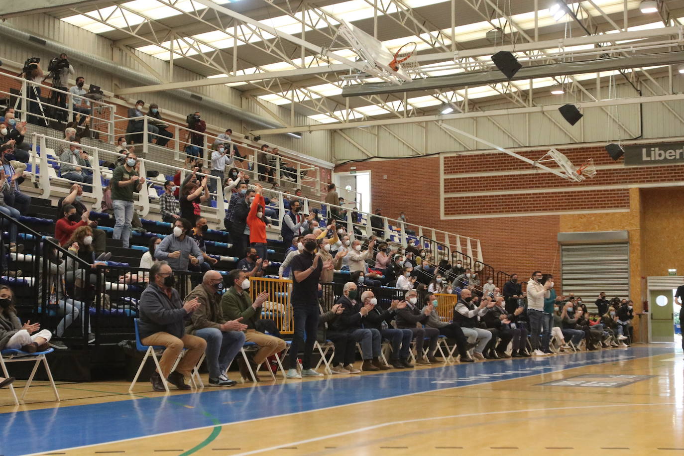 Fotos: Las imágenes del Liberbank Oviedo Baloncesto 91-77 TAU Castelló