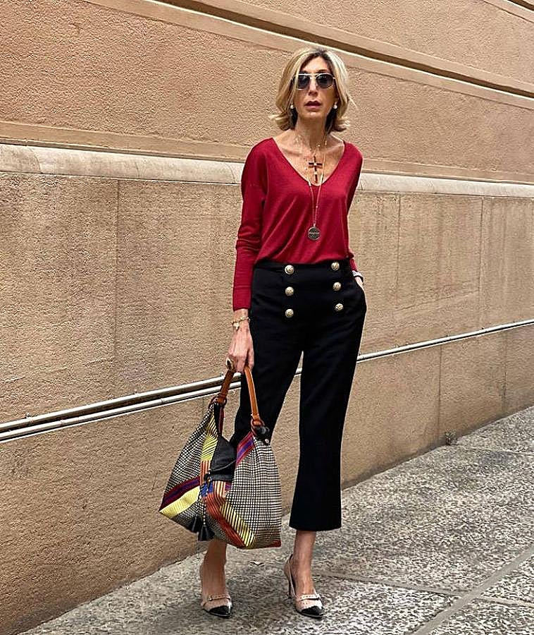 Tras las vacaciones de Semana Santa toca afrontar el mes de abril y de estrenar con el buen tiempo todas esas tendencias primaverales que poco a poco comenzarán a ser protagonistas en nuestros armarios. Prendas alegres, coloridas y con muchos estampados, que sobre todo en el norte tendremos que combinar con prendas algo más abrigadas para esos días más frescos y de entretiempo que aún nos quedan por delante. Pero si a estas alturas lo que buscas es un poco de inspiración para estas próximas semanas, no te pierdas los looks más estilosos que nos han ido dejando en Instagram las expertas en moda.