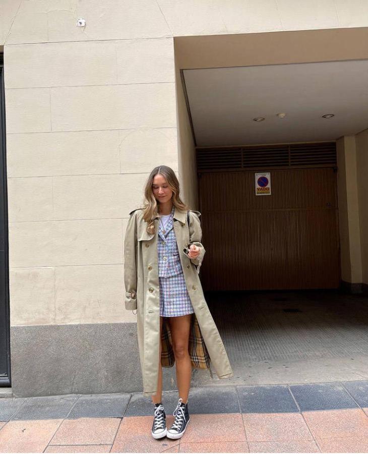 Tras las vacaciones de Semana Santa toca afrontar el mes de abril y de estrenar con el buen tiempo todas esas tendencias primaverales que poco a poco comenzarán a ser protagonistas en nuestros armarios. Prendas alegres, coloridas y con muchos estampados, que sobre todo en el norte tendremos que combinar con prendas algo más abrigadas para esos días más frescos y de entretiempo que aún nos quedan por delante. Pero si a estas alturas lo que buscas es un poco de inspiración para estas próximas semanas, no te pierdas los looks más estilosos que nos han ido dejando en Instagram las expertas en moda.