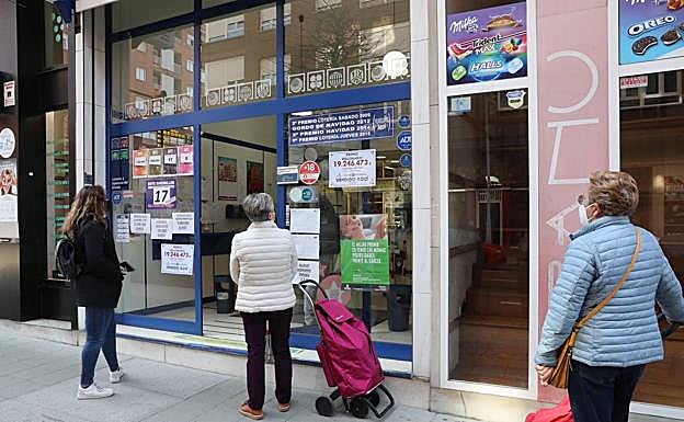 Imagen. Expectación 'millonaria' en Gijón