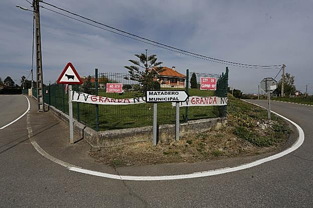 Los vecinos de Granda piden otra ubicación para la ITV porque «ya no va a ser barata ni rápida»