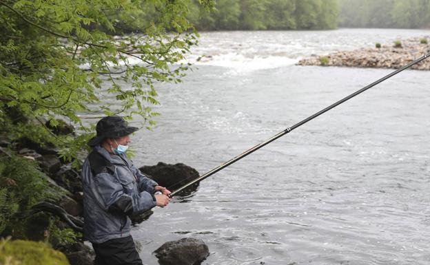 La guardería del Eo devolvió un zancado al agua