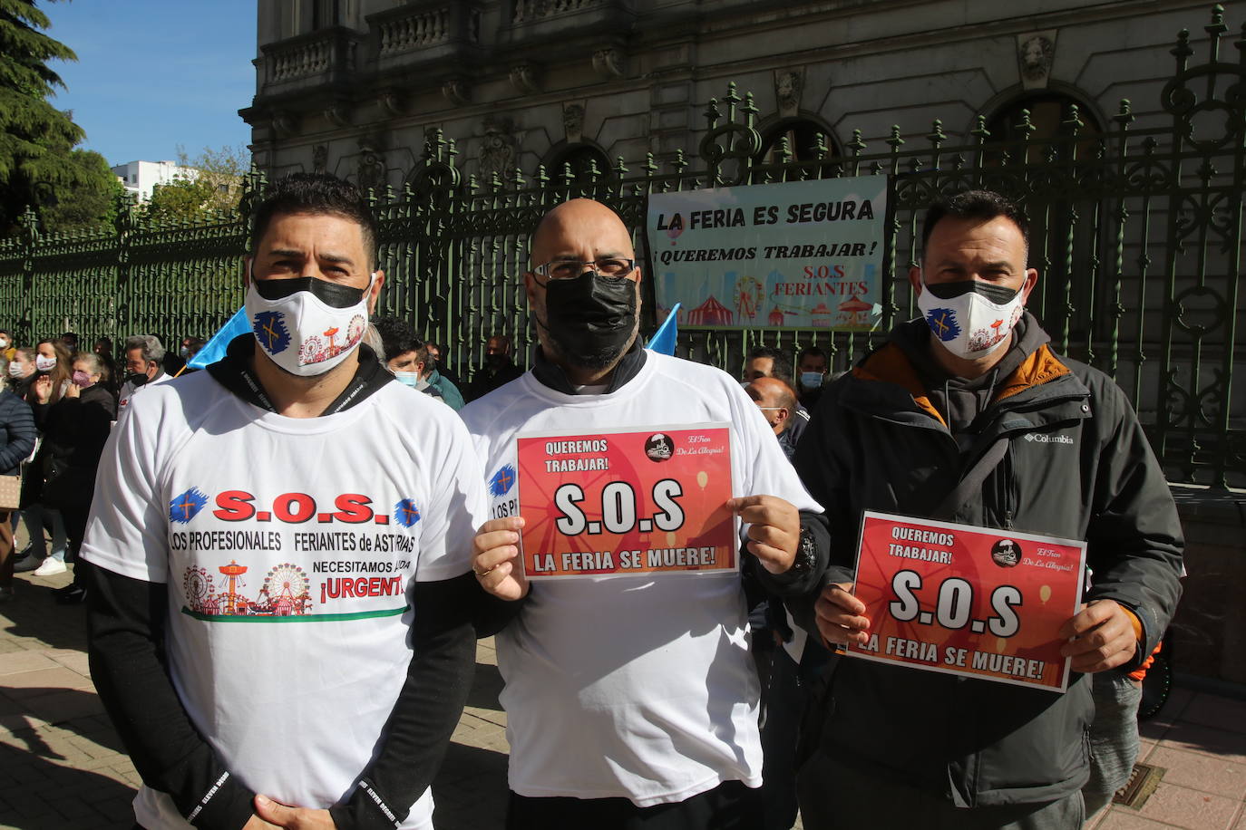 El sector está paralizado desde el pasado octubre y reclaman al Principado volver a trabajar. De él dependen 800 personas en Asturias.