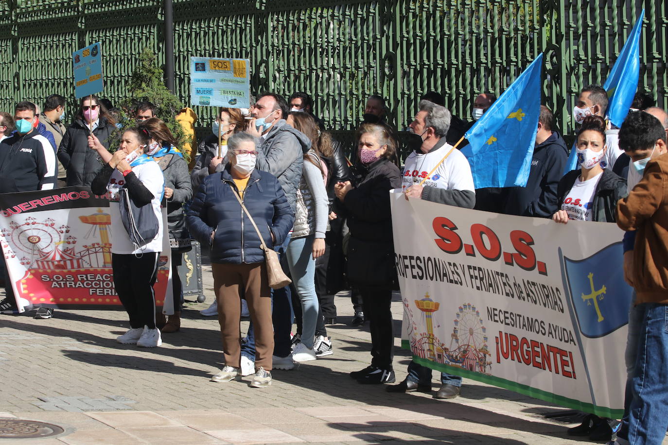 El sector está paralizado desde el pasado octubre y reclaman al Principado volver a trabajar. De él dependen 800 personas en Asturias.