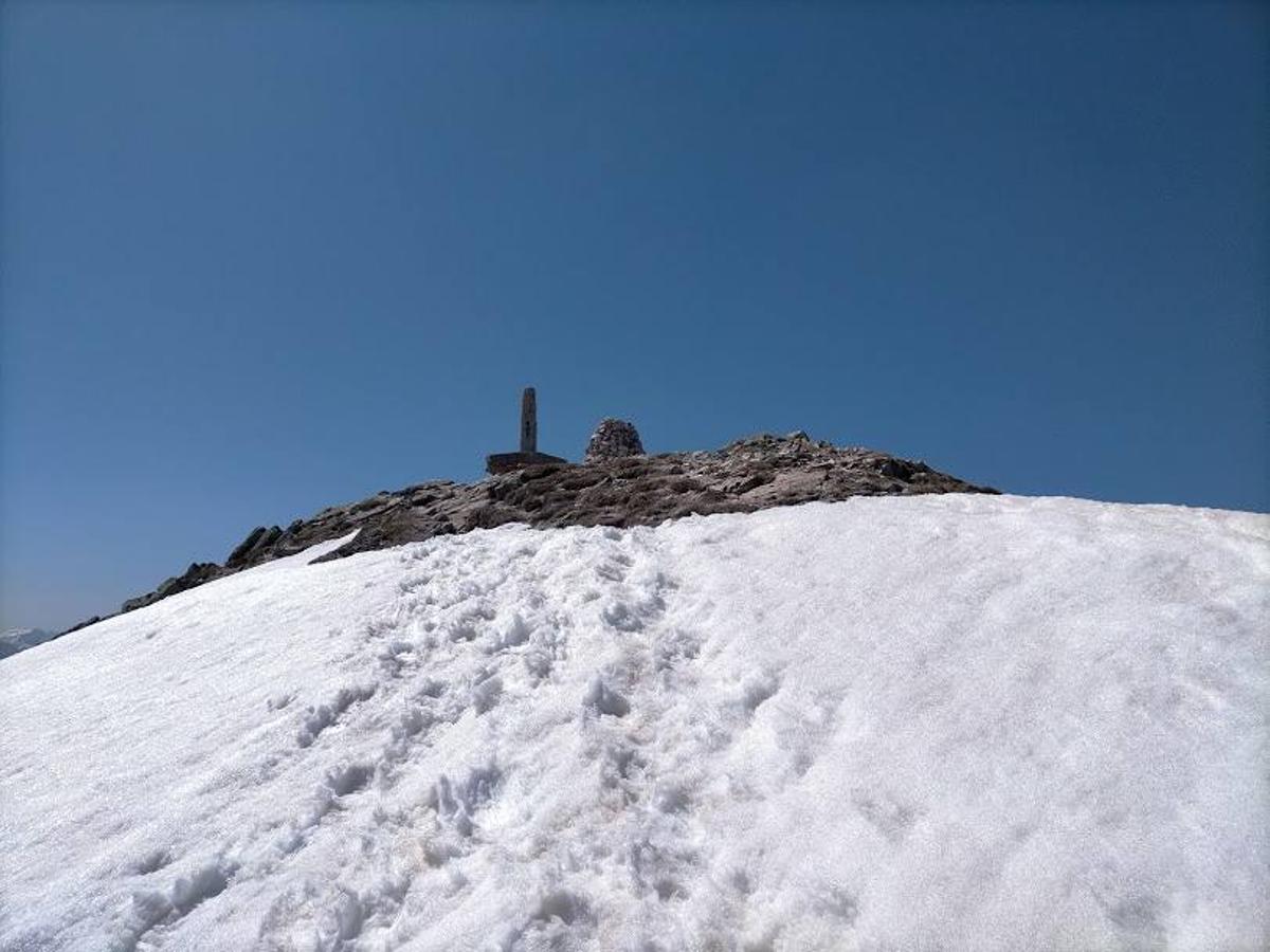 Fotos: Ruta con nieve al Pico Cornón