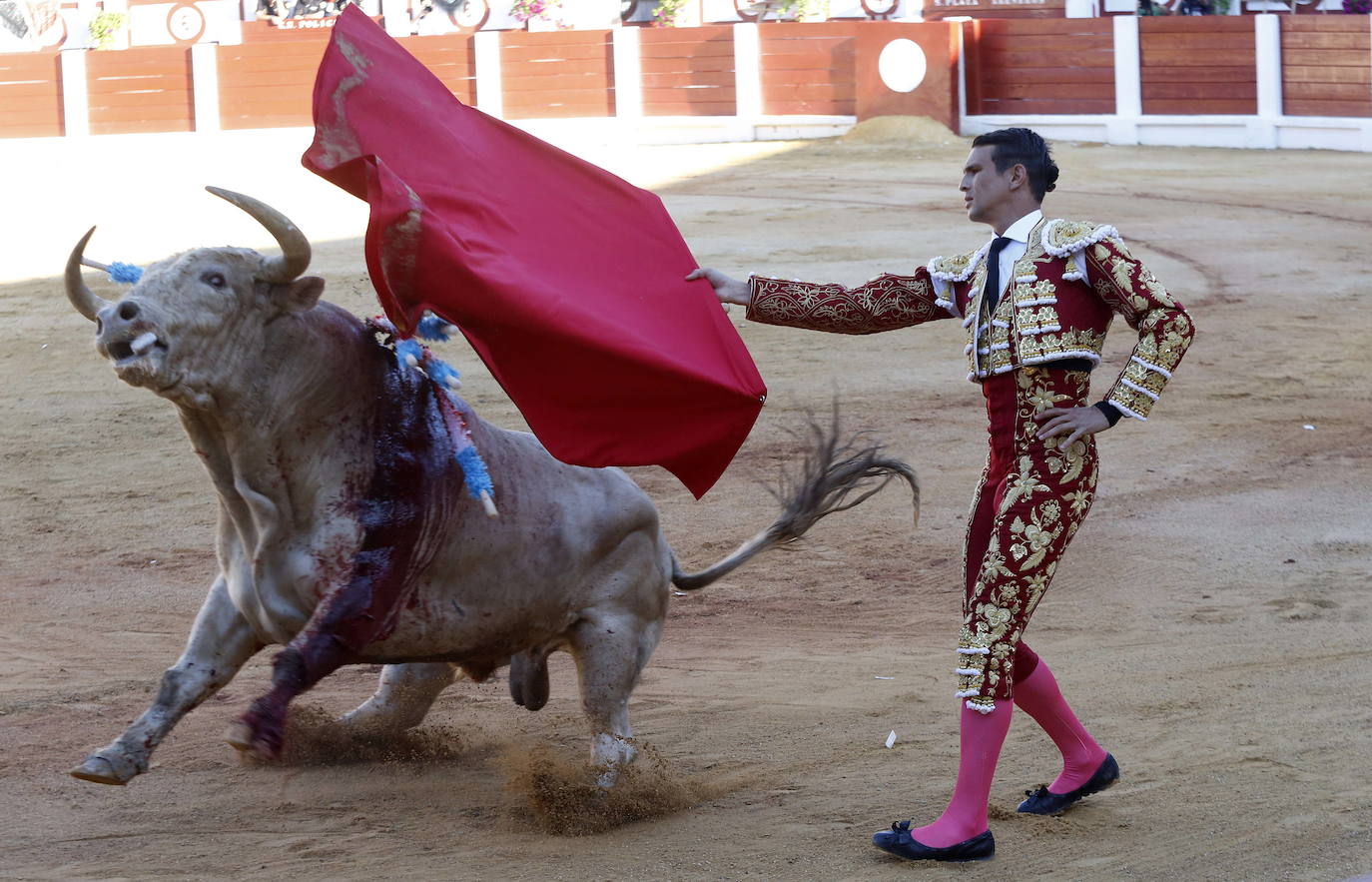 El Bibio se quedó en 2020 por primera vez sin festejos taurinos desde 1941. Fue la única falta en siete décadas. Inaugurada en 1888, la plaza de toros gijonesa ha vivido muy pocos años de sequía a lo largo de su historia. Por diferentes circunstancias, incluido el paréntesis de la Guerra Civil, no hubo corridas en 1915, 1936, 1937, 1938, 1939 y 1940. Para 2021, el Ayuntamiento ya ha mostrado su «total colaboración» para retomar la Feria de Nuestra Señora de Begoña, aunque sea en un formato más reducido. 2014.