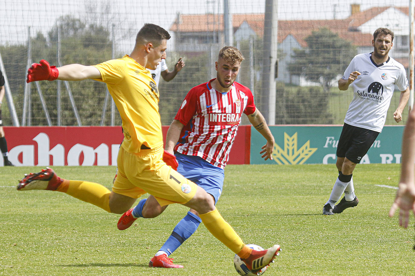 Un momento del partido disputado en Mareo