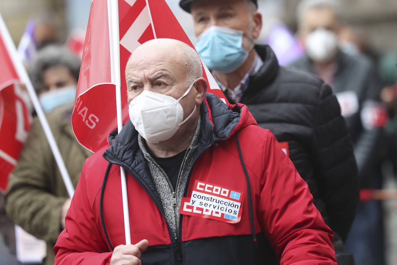 Los sindicatos mayoritarios llevan meses alertando de la emergencia industrial en la que se encuentra la comunidad, por lo que la defensa de este sector ha centrado buena parte de las reivindicaciones de CC OO y UGT en la concentración celebrada en la plaza Mayor de Gijón con motivo del Primero de Mayo.