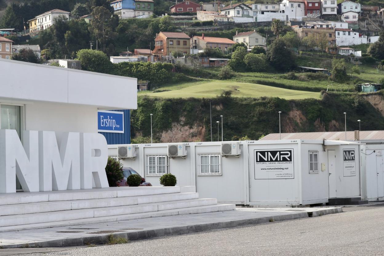 Las oficinas de NMR en el puerto. 