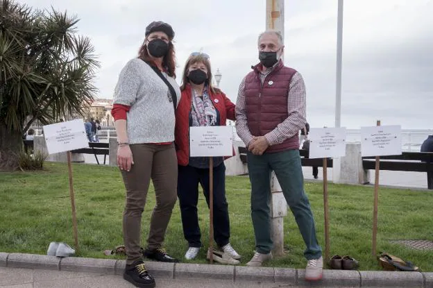 Aida Rodríguez Fanjul y los hermanos Eloína y Manuel Blanco Fanjul. 