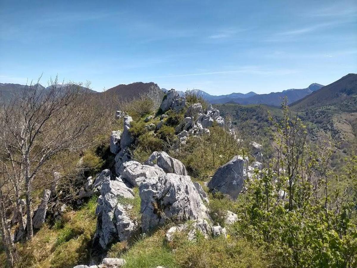 Fotos: Ruta el Porrón de Peña Blanca desde Cueva Deboyu