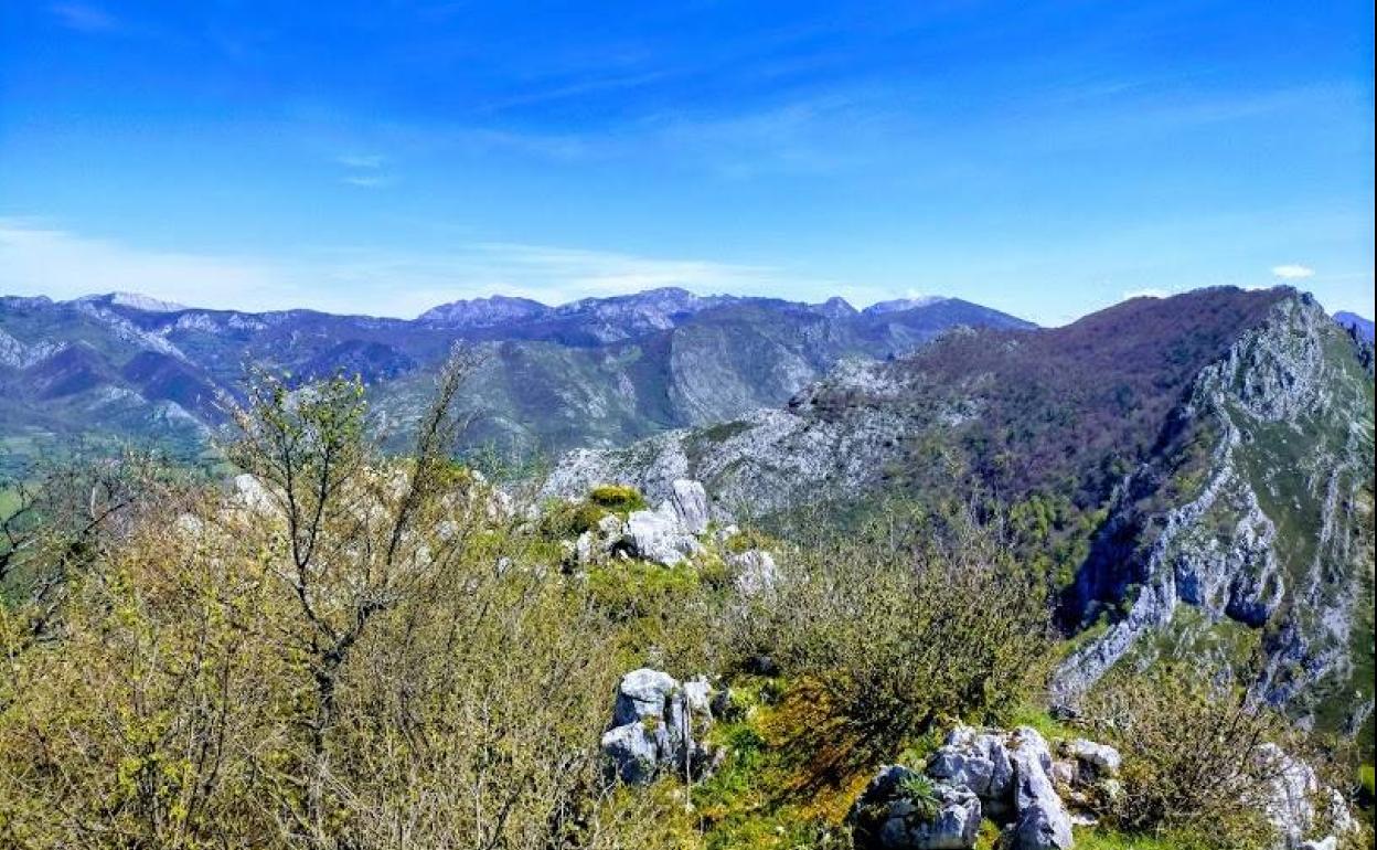 Ruta el Porrón de Peña Blanca desde Cueva Deboyu