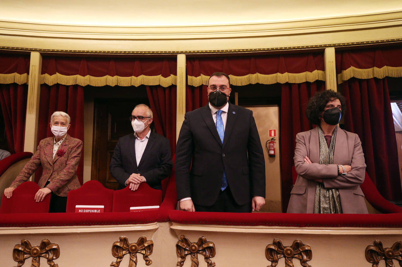 El presidente de la Academia de la Llingua, Xosé Antón González Riaño, solicitó en su discurso del día de les Lletres el mayor consenso posible para incluir el asturiano como lengua oficial en la reforma estatutaria que el Gobierno regional quiere afrontar este mismo año.