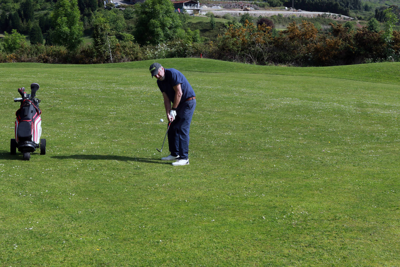 Este viernes dio comienzo la primera prueba del calendario del Trofeo EL COMERCIO-ABANCA en el Club de Golf de Villaviciosa. La competición se desarrollará hasta el domingo. 