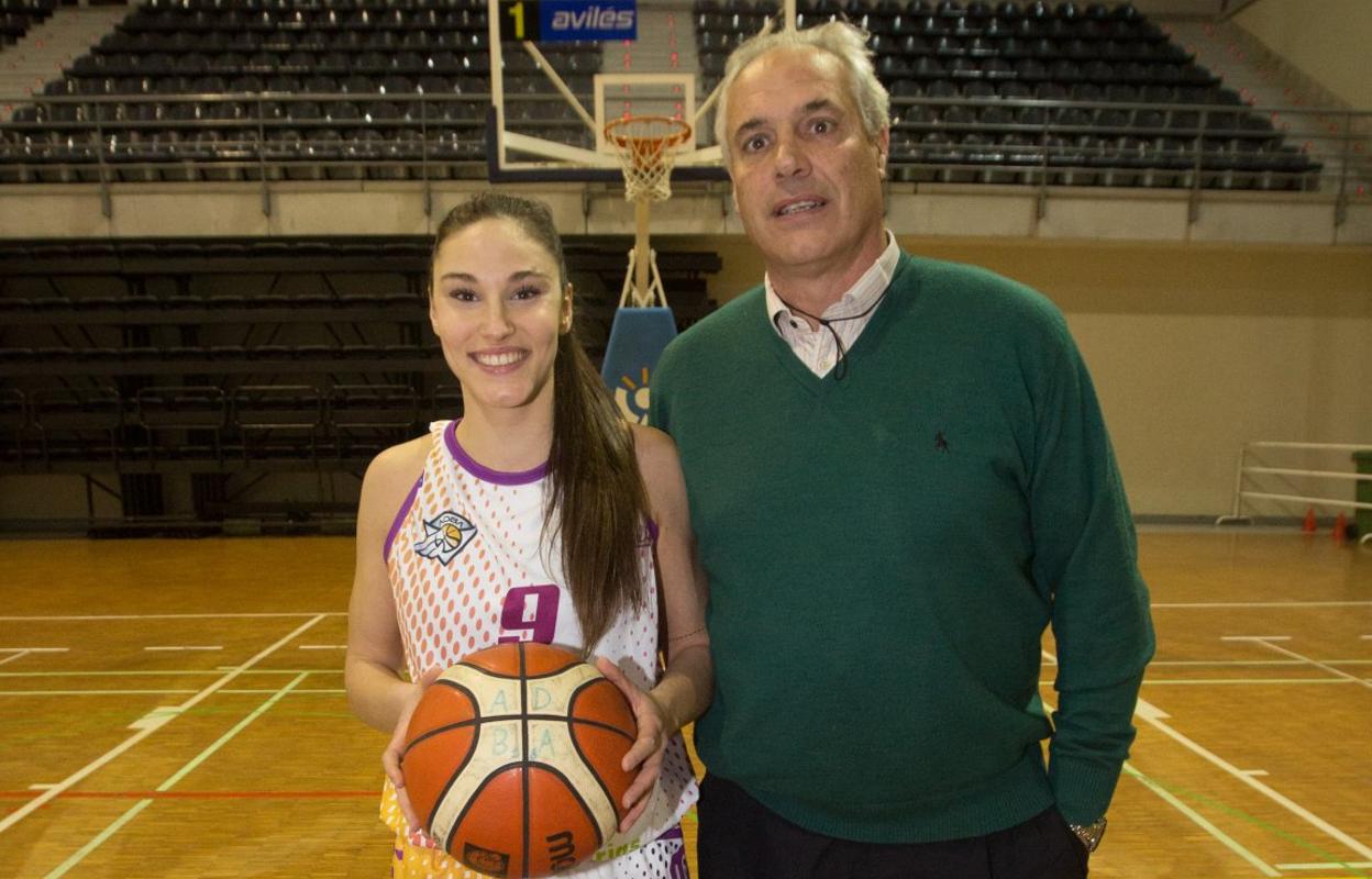 Amalio Álvarez junto a Laura Chahrour, uno de sus fichajes hace dos temporadas. 