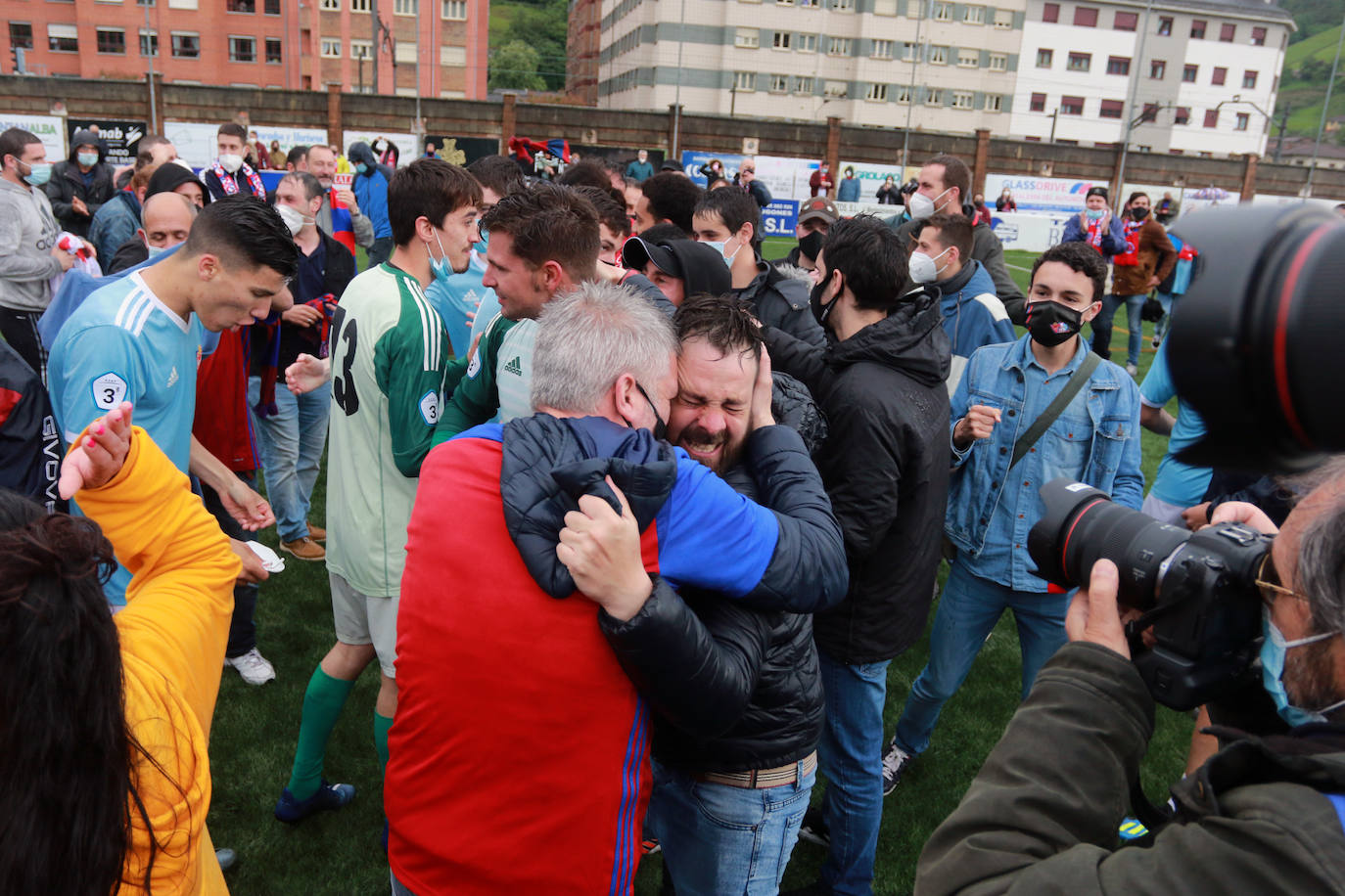 La victoria en El Entrego de este domingo permite al Ceares ascender de categoría después de una magnífica temporada. 