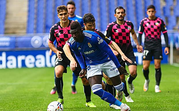 Galería. Oben se va de un rival.