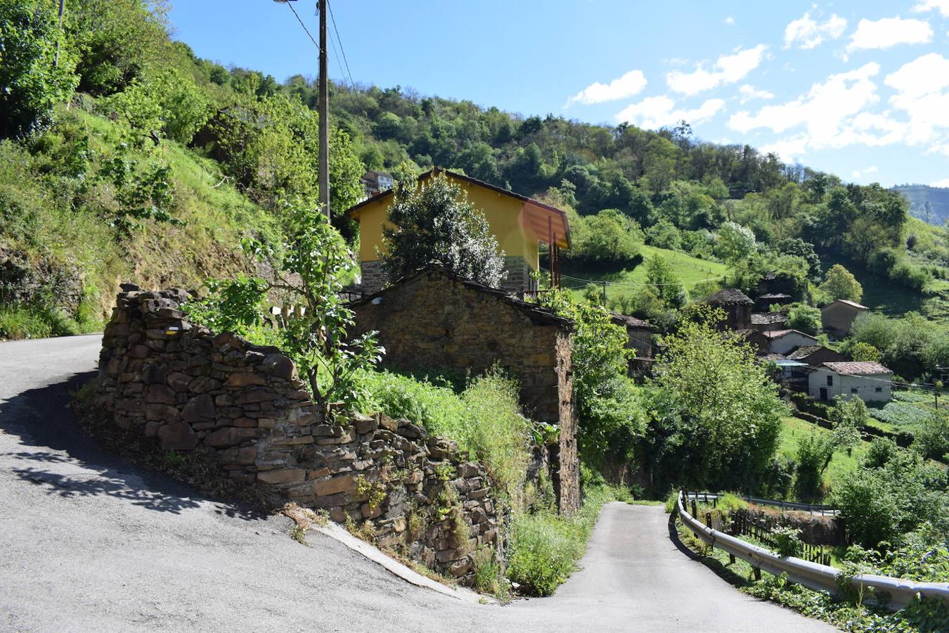 Fotos: Ruta al Pico Moros por el inicio de la Ruta les Fuentes