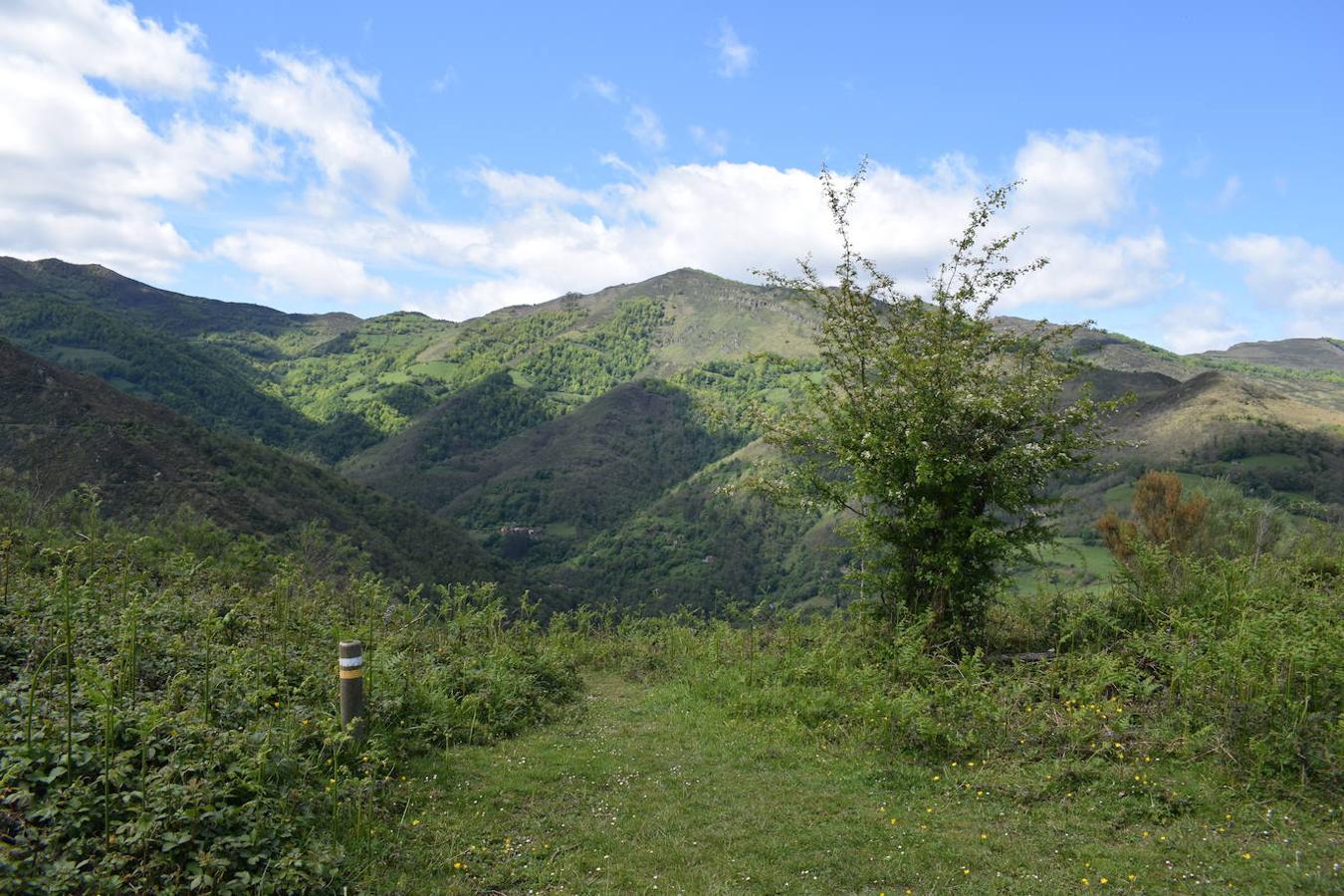 Fotos: Ruta al Pico Moros por el inicio de la Ruta les Fuentes