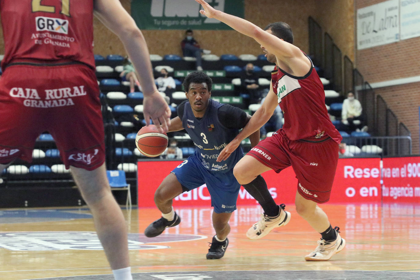 Fotos: Las imágenes del Liberbank Oviedo 78-83 Granada