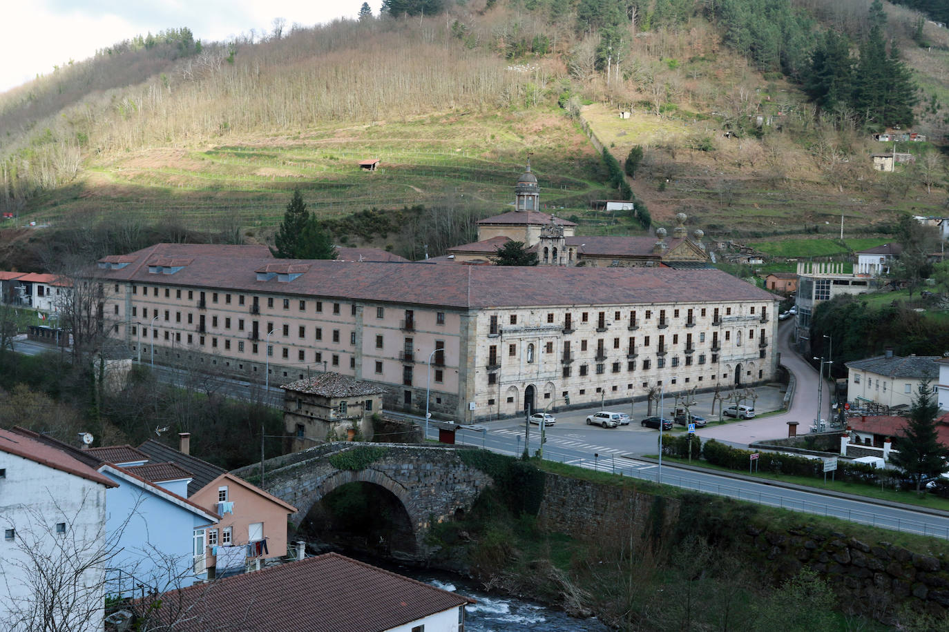 «Es más necesario que nunca apoyar al sector turístico, fundamental en Cangas del Narcea»