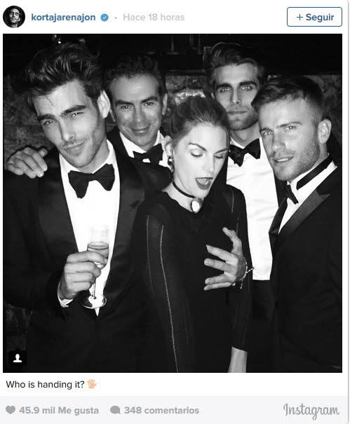 Uno de los modelos internacionales con más éxito del país cumple años. Se trata de Jon Kortajarena que precisamente hoy alcanza las 36 primaveras feliz y conforme consigo mismo y. como no, con su aspecto físico: «Como hombre soy mucho más culto y tengo más que ofrecer. Me encuentro más guapo que cuando tenía 21», confiesa.