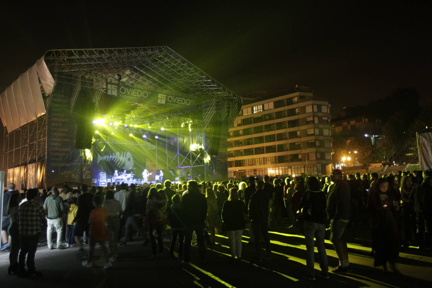 Adiós a los conciertos en La Losa de Oviedo. El Tribunal Superior de Justicia de Asturias (TSJA) ha prohibido su celebración por emitir ruidos que superan el umbral de los límites autorizados en la zona. En la memoria quedan estos y más recitales: de Ketama a Carlos Baute, Iván Ferreiro o Ana Guerra