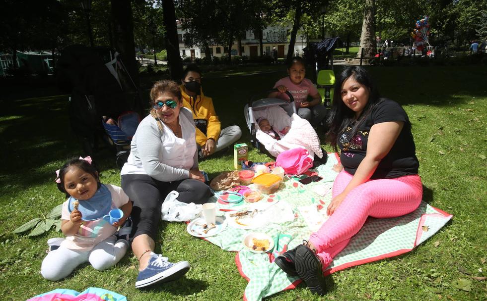 Oviedo recupera la calle en el Martes de Campo: «Es lo que necesitábamos»