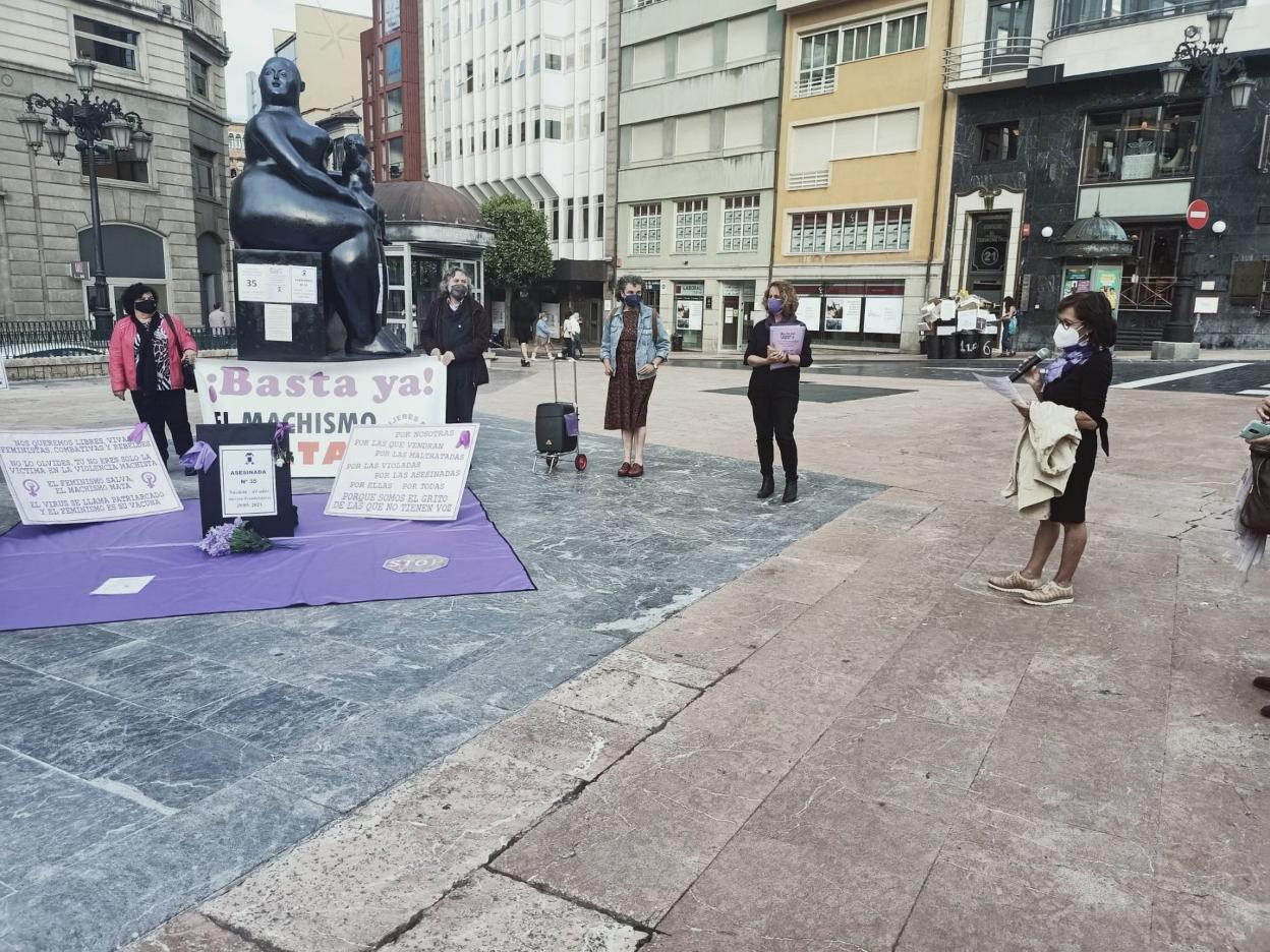 Un momento de la concentración ayer en Oviedo. 