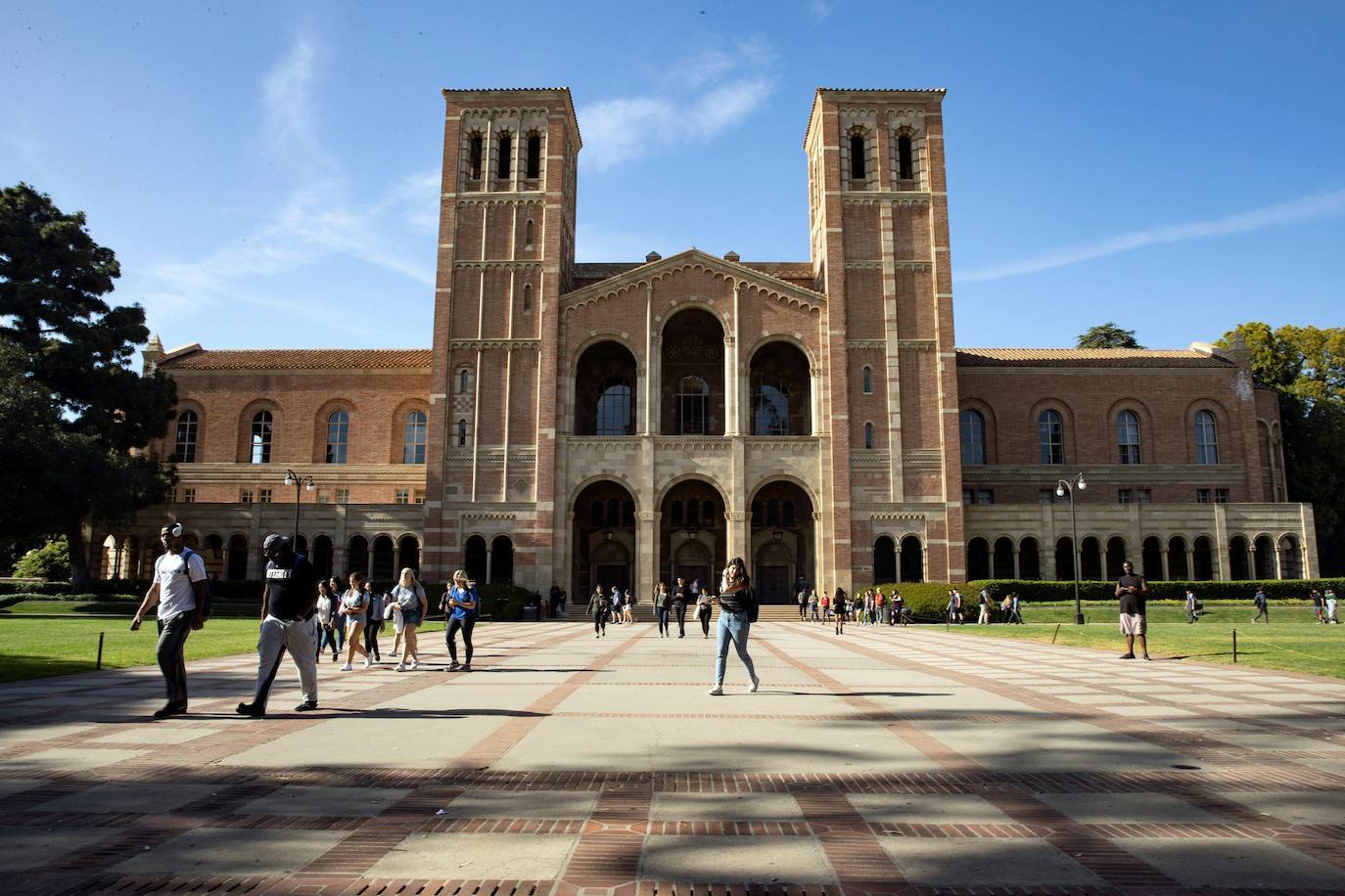 Universidad de California (UCLA) (Los Ángeles)