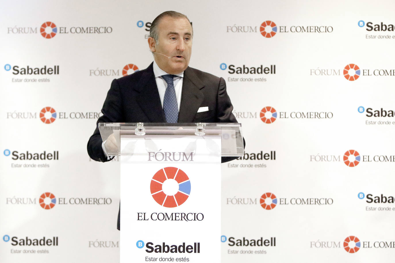 El Fórum de EL COMERCIO, que contó con el patrocinio del Banco Sabadell, analizó este jueves los riesgos y oportunidades del cambio climático. El acto contó con la presencia de Íñigo Losada, catedrático de Ingeniería Hidráulica de la Universidad de Cantabria y director de investigación del Instituto de Hidráulica Ambiental, y de Pablo Junceda, director general de Sabadell Herrero.