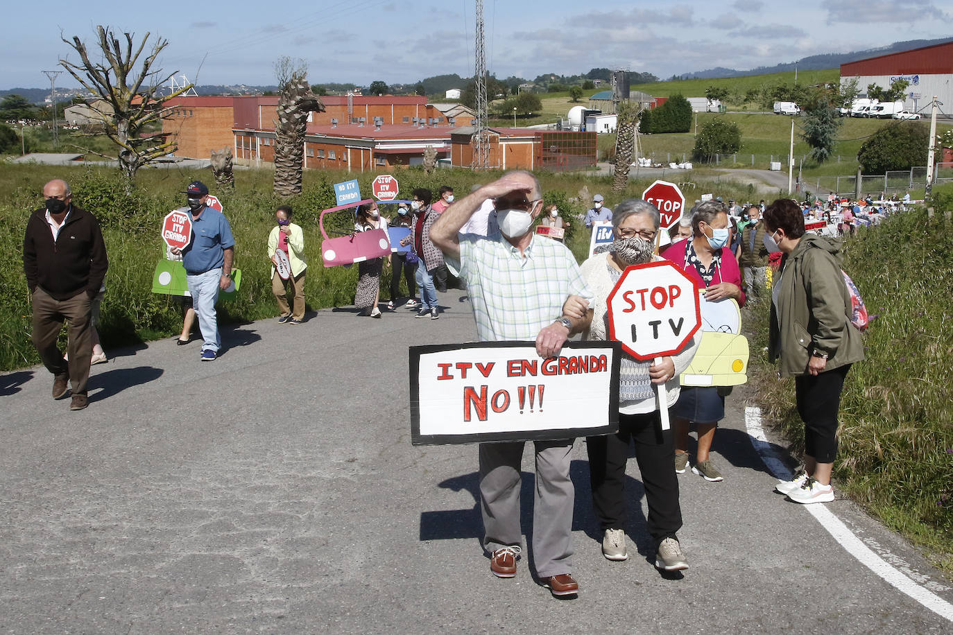 Los vecinos de Granda, en Gijón, volvieron a movilizarse este sábado para evitar que se instale en la parroquia una estación de ITV.