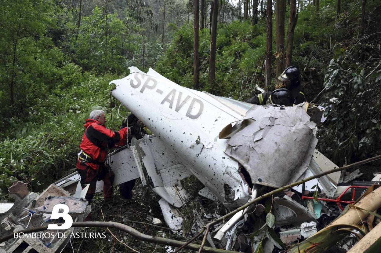 «El piloto abrió el paracaídas, pero ya no tenía altura»