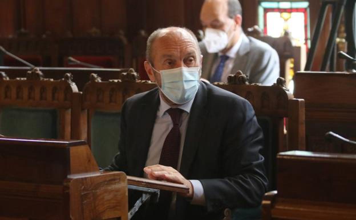 El consejero de Administración Autonómica, Medio Ambiente y Cambio Climático, Juan Cofiño