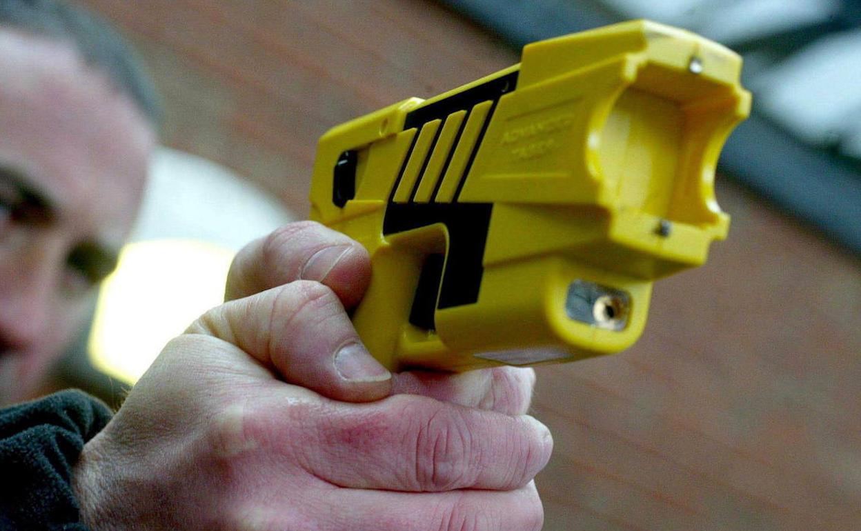 Uso de una pistola policial 'Taser'