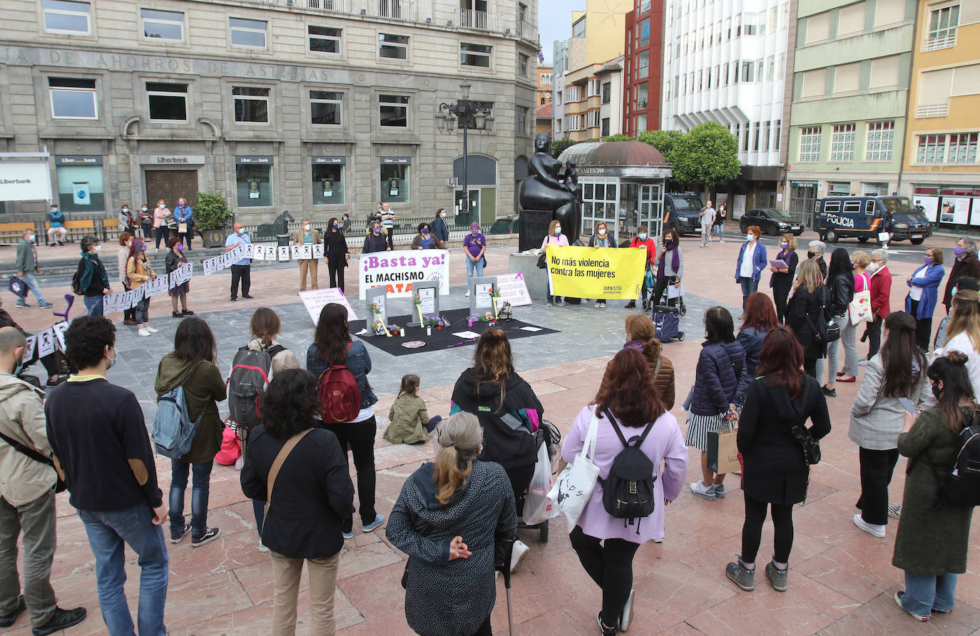 Las concentraciones en repulsa del asesinato a manos de su padre de la pequeña Olivia y de la desaparición de su hermana Anna se han sucedido a lo largo de los principales municipios de Asturias. Los manifestantes también han mostrado su repulsa ante el asesinato de Rocío, después de que su expareja y padre de su bebé de cuatro meses, confesase haberla matado. 