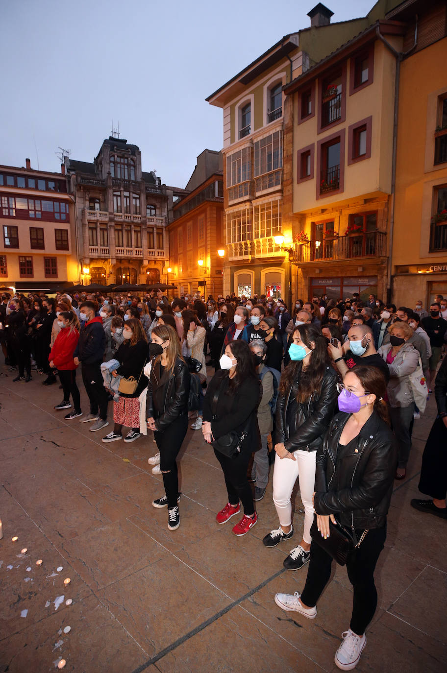 Las concentraciones en repulsa del asesinato a manos de su padre de la pequeña Olivia y de la desaparición de su hermana Anna se han sucedido a lo largo de los principales municipios de Asturias. Los manifestantes también han mostrado su repulsa ante el asesinato de Rocío, después de que su expareja y padre de su bebé de cuatro meses, confesase haberla matado. 