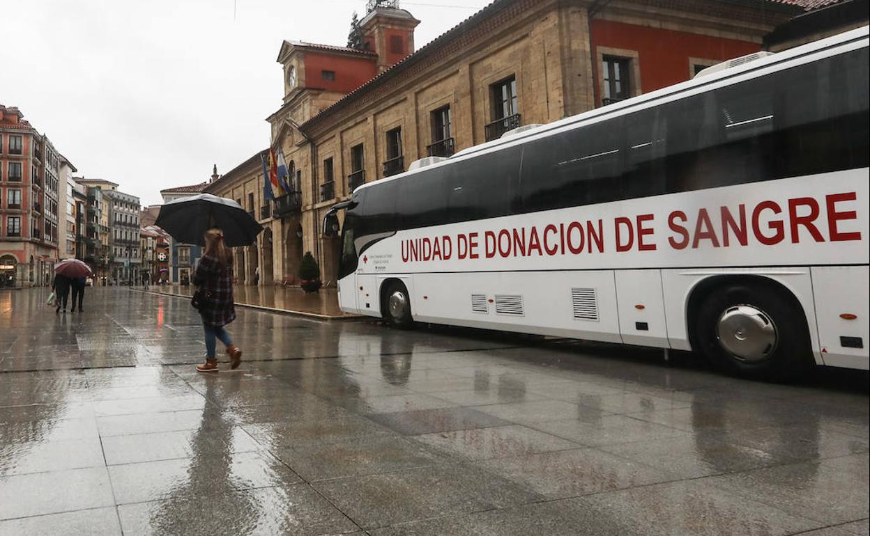 Unidad movil de donación de sangre en Avilés