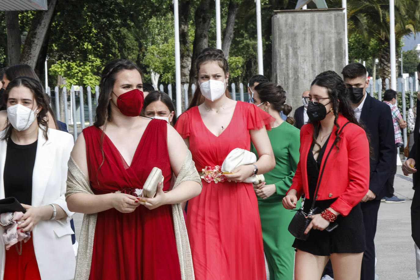 Los alumnos del IES Montevil celebraron este martes el acto de graduación en el recinto ferial Luis Adaro.