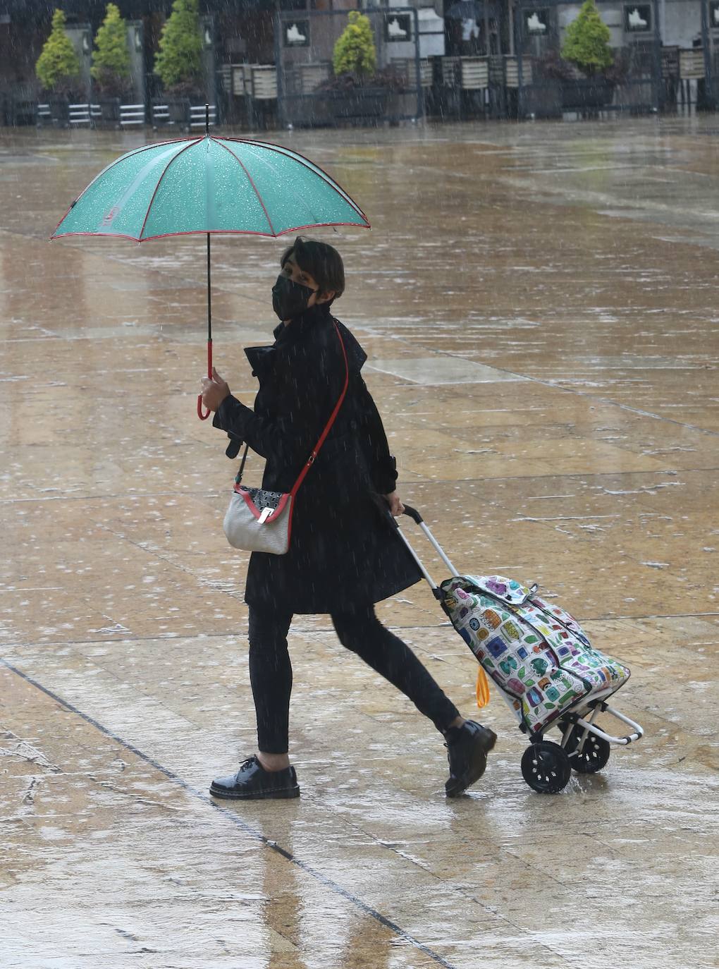 La tarde del jueves volvió a estar marcada por las intensas lluvias que cayeron sobre la mayor parte de la región.