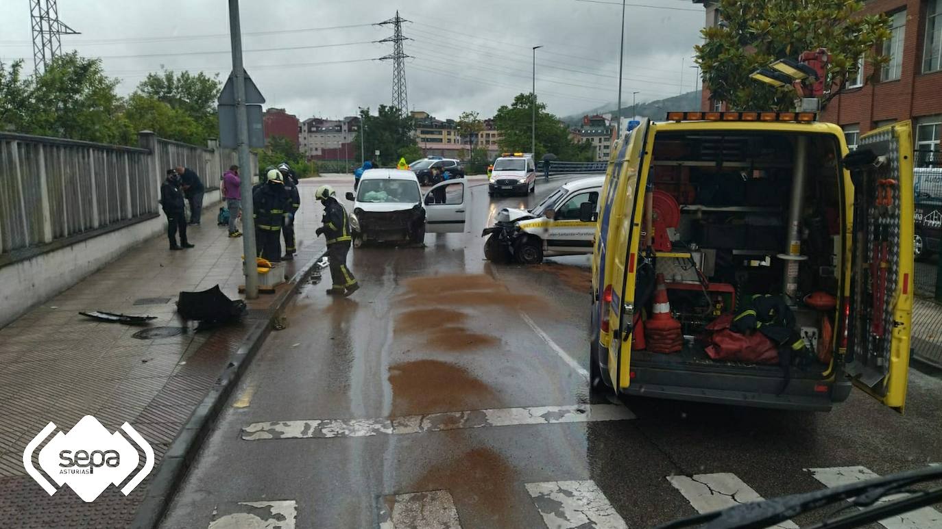 El estado en que quedaron los dos vehículos.