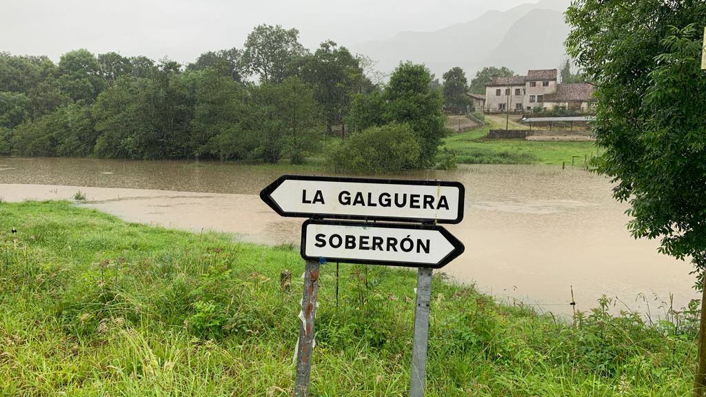 Las lluvias en el oriente asturiano afectaron a Cué, Balmorí, Celorio, Riego y Turón, entre otros. 