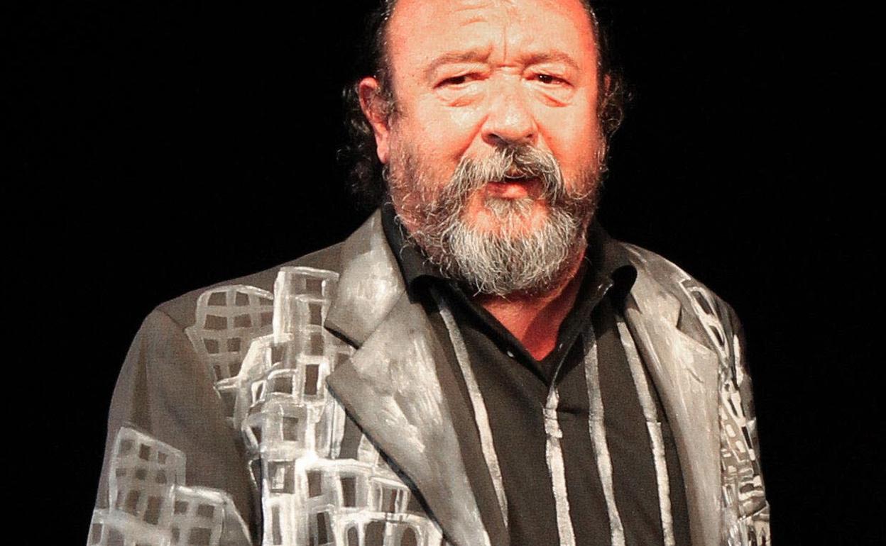 El actor Pep Cruz durante una representación teatral