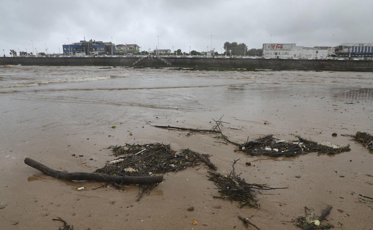 Estado de la playa, ayer.