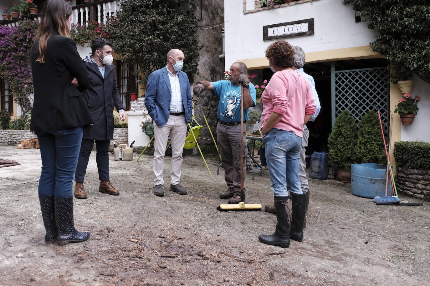 El vicepresidente del Gobierno asturiano visitó Llanes el pasado sábado para hacer balance de las zonas siniestradas del concejo tras las inundaciones generadas por las fuertes lluvias