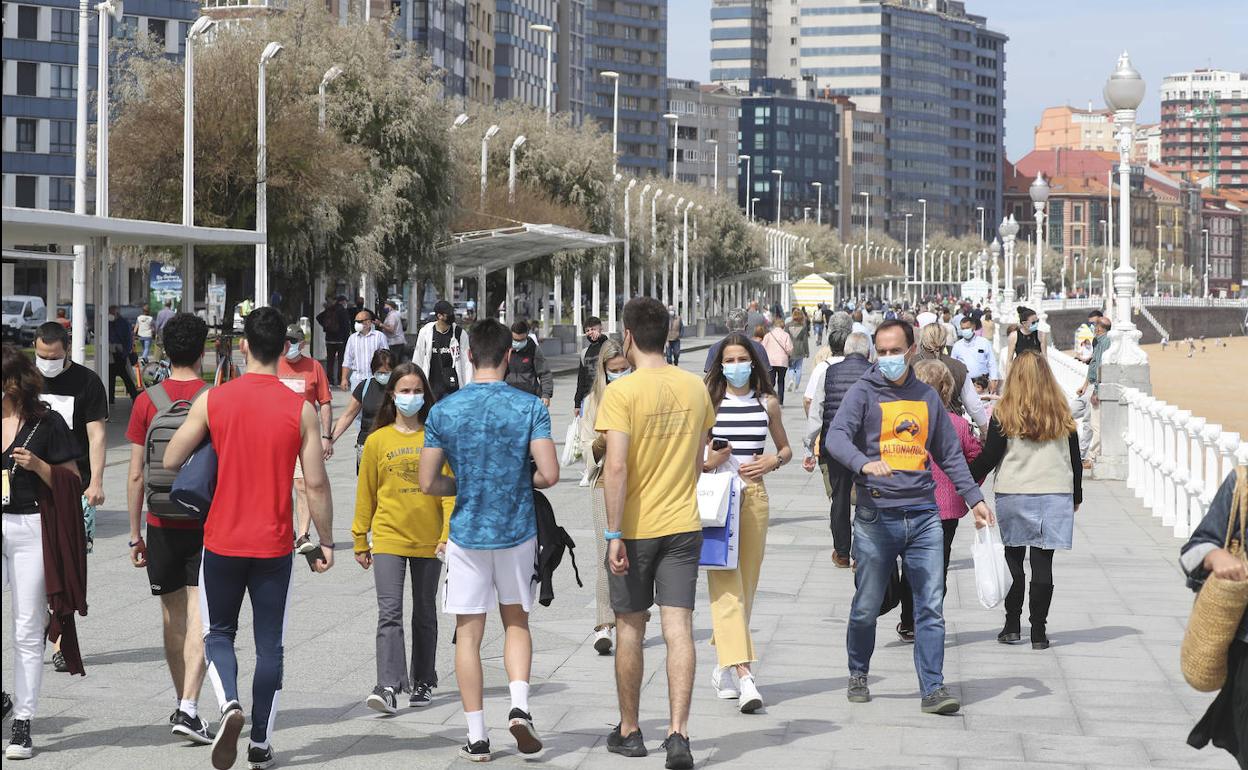 Paseos por el Muro de Gijón