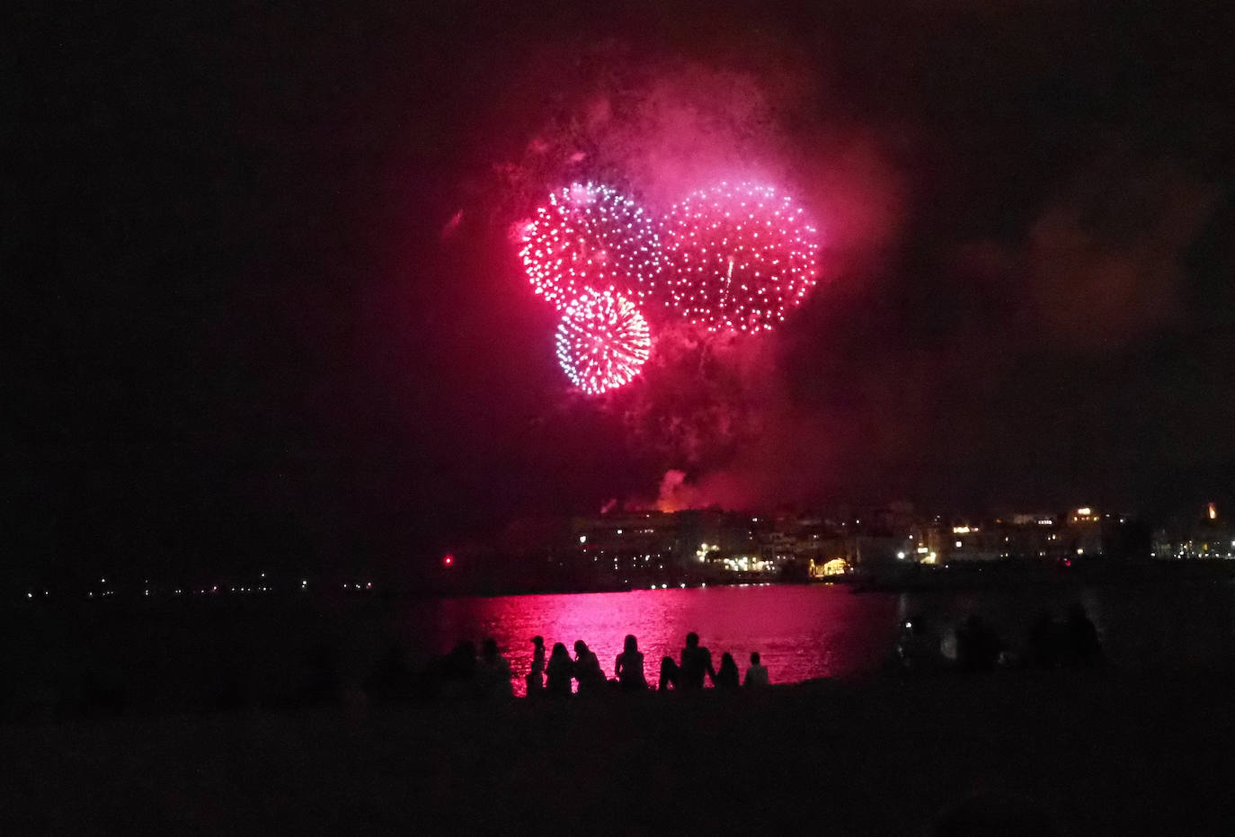 Uno de los acontecimientos esenciales de Gijón es su Semana Grande, conocida popularmente como la 'Semanona'. Unos días llenos de tradición y diversión que culminan el día 15 de agosto, cuando se conmemora la Asunción de la Virgen de Begoña.