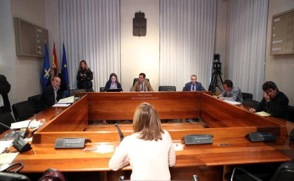 Comparecencia de la exconsejera de Administraciones Públicas, Ana Rosa Migoya, ante la Comisión parlamentaria de investigación sobre Gitpa, en 2016 