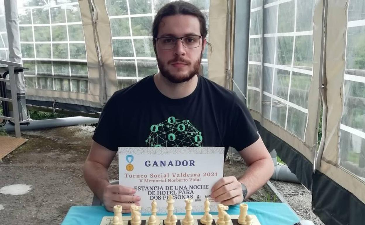 Saúl Pérez, campeón del torneo social del Club Valdesva.