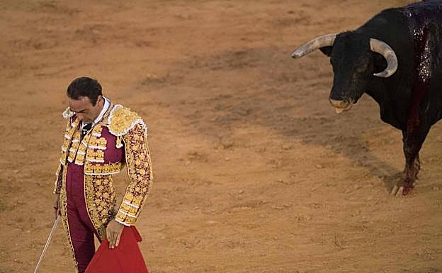 Enrique Ponce deja los ruedos por tiempo indefinido